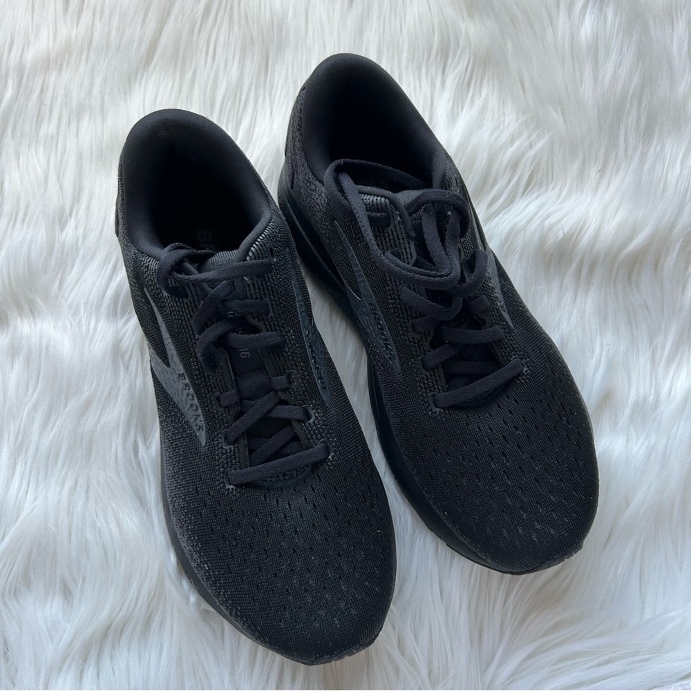 Brooks Black Athletic Shoes